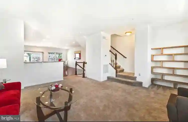 Needing a Roommate! $ all in!