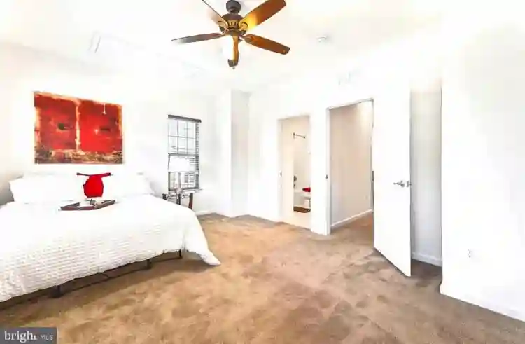 Needing a Roommate! $ all in!