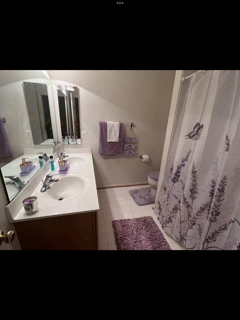 Legacy Room : Women only