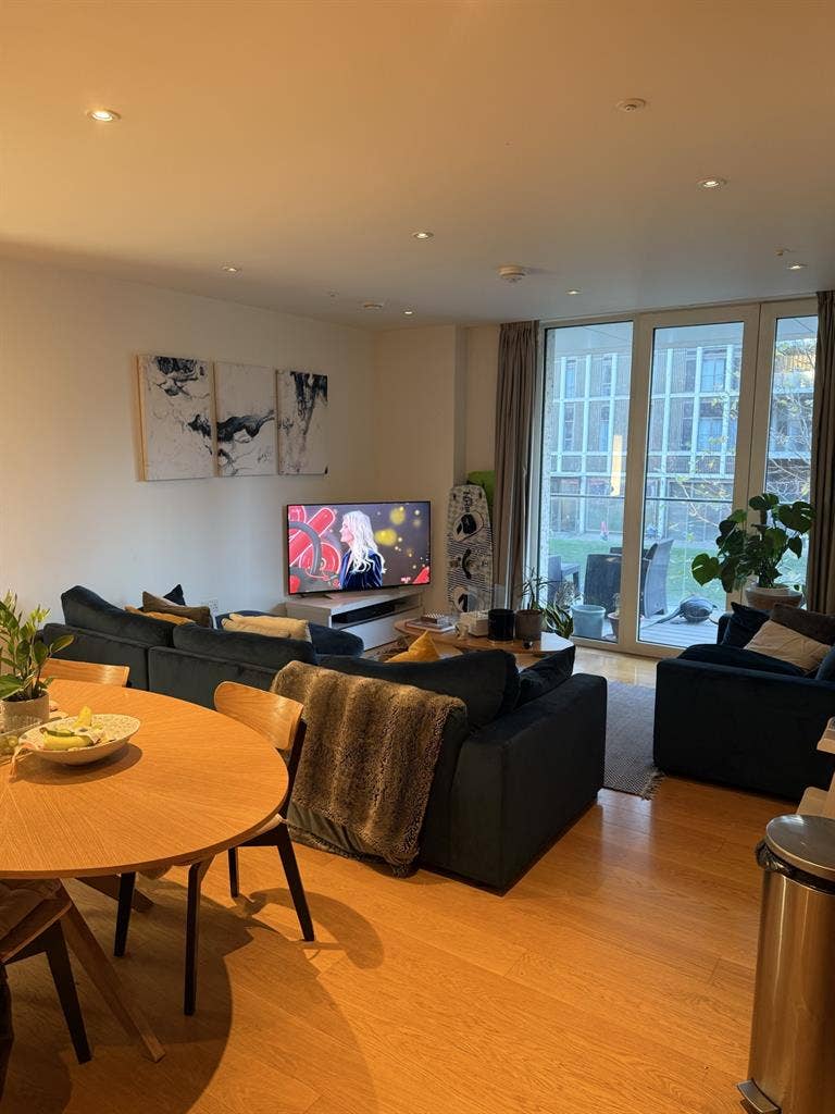 Room - East Village- Stratford LDN