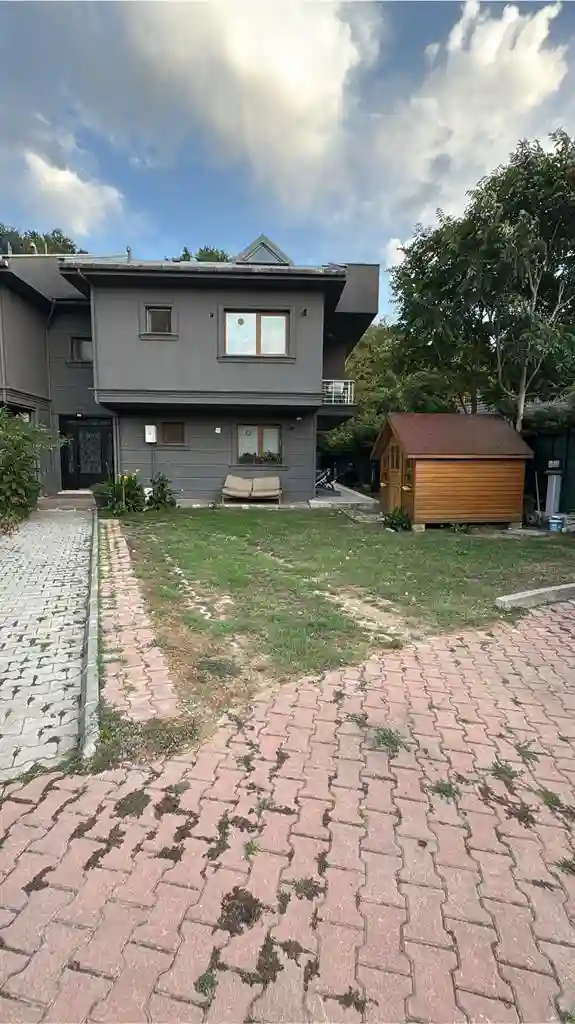 BAYAN EV ARKADAŞI ARIYORUM