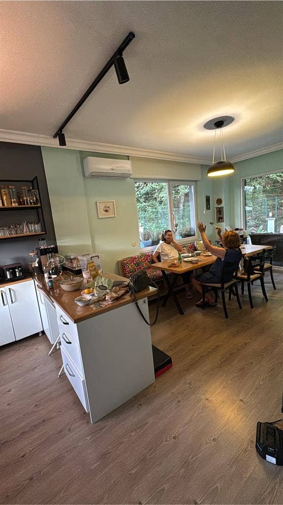 BAYAN EV ARKADAŞI ARIYORUM