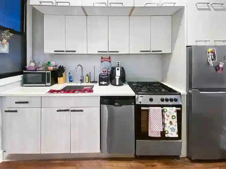 (m) looking for new third