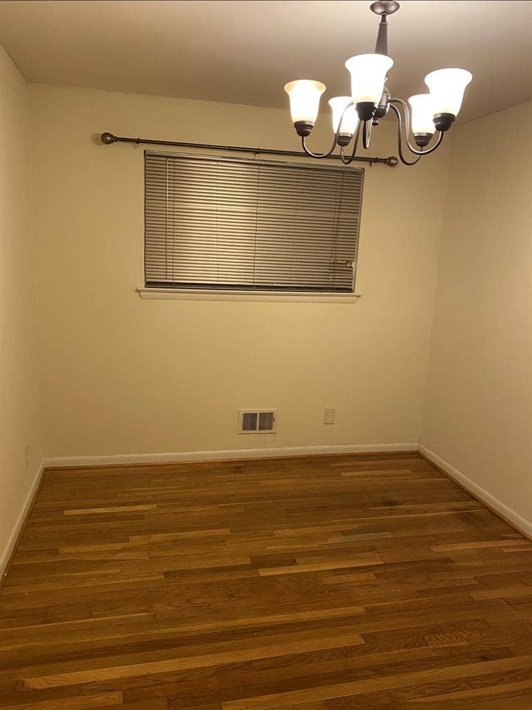One bedroom apartment available!