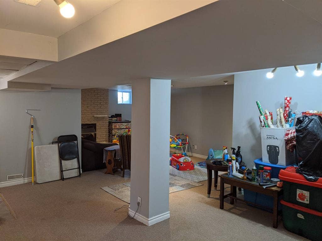 New Listing Housemate!