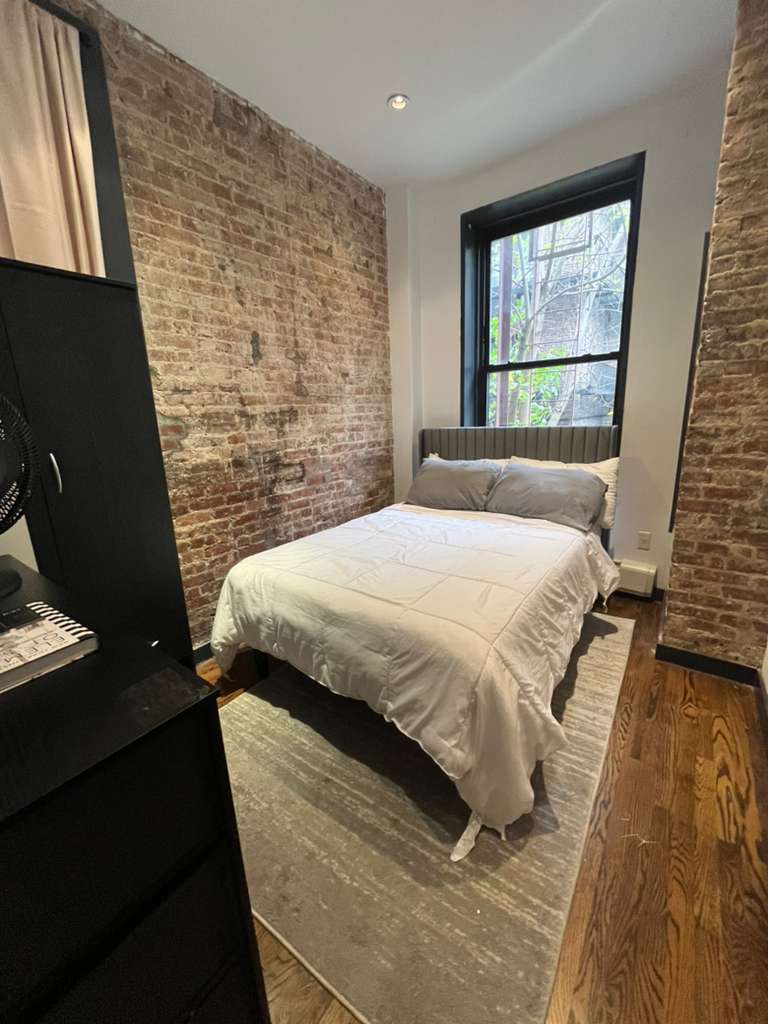 Movein ready room - Upper East Side