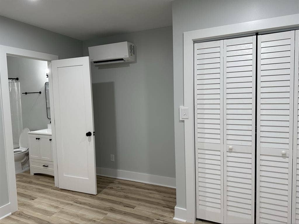 Bed & Bath Available For Rent
