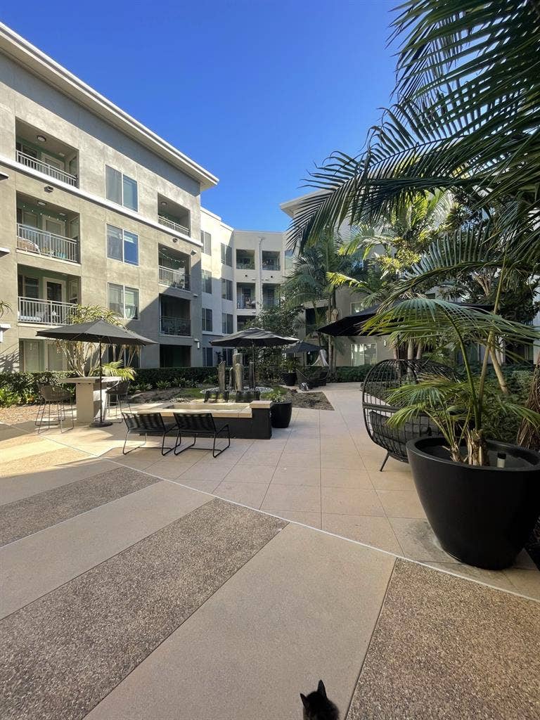 Two bed/bath apartment Serra Mesa