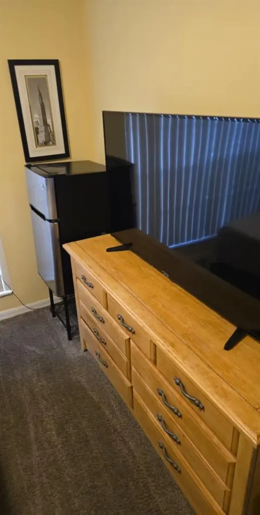 Rooms for rent in a quite home