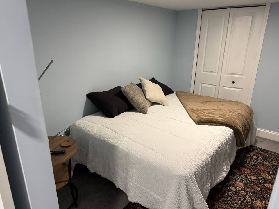 bath (individual rooms)