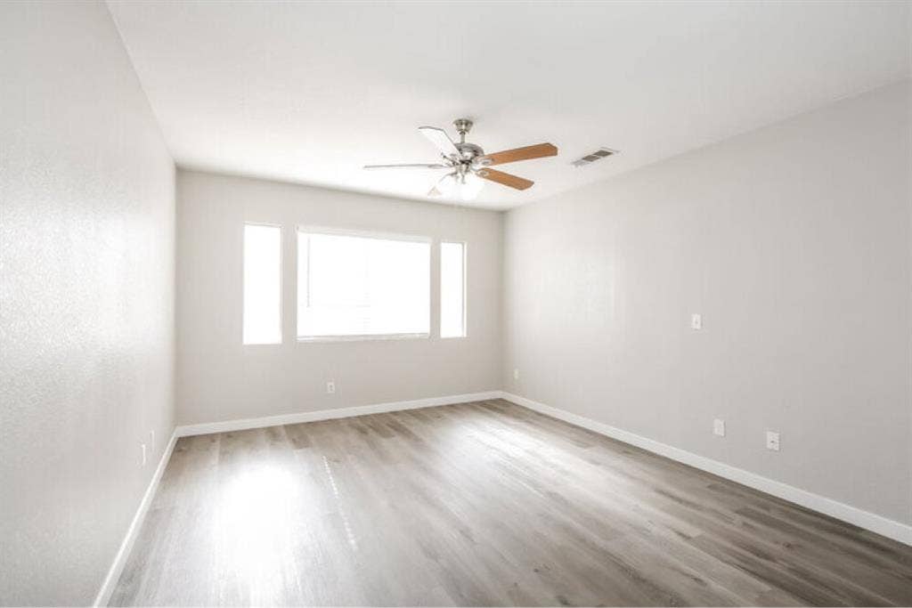 Clean 3 beds in Las Vegas for rent!