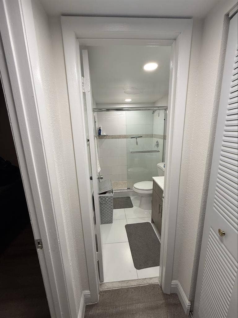 Looking For Rent and A Roommate