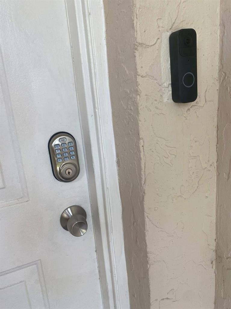 Room in Coconut Creek, Gated-Pool