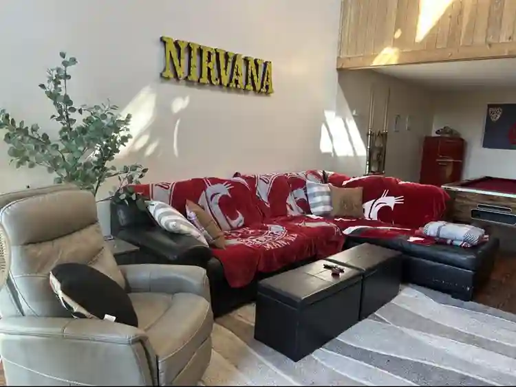 Roommate wanted for 6 months