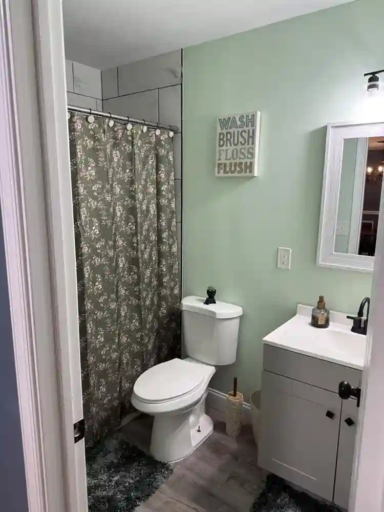 bath home, renting each Rm