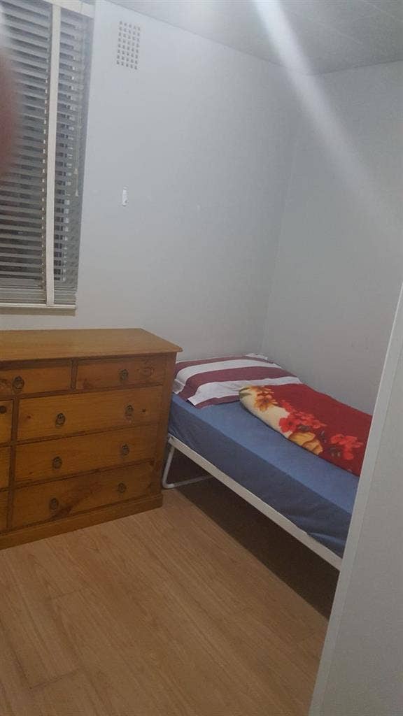 Looking for a male flatmate