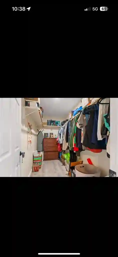 1 en suite available