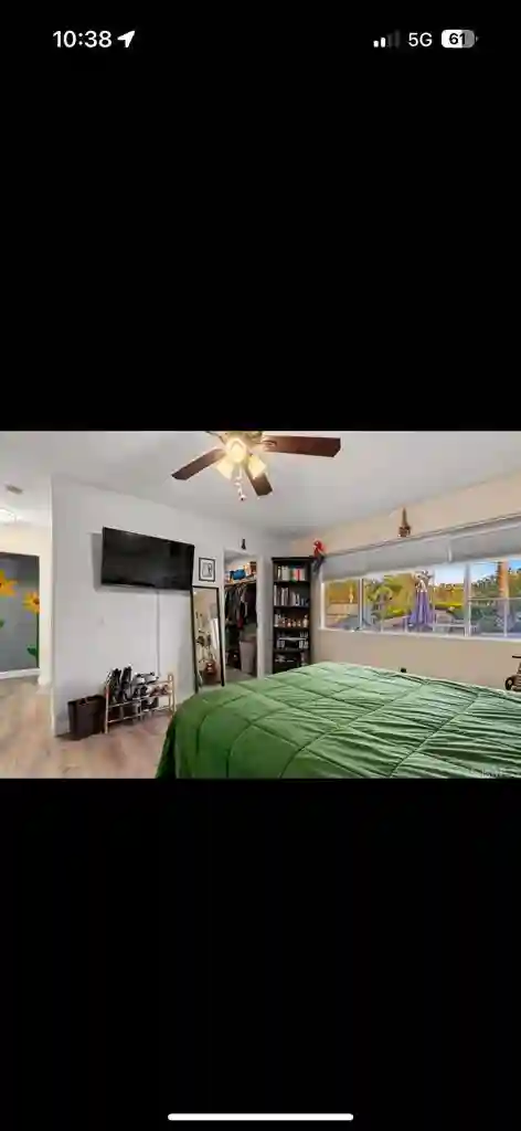 1 en suite available