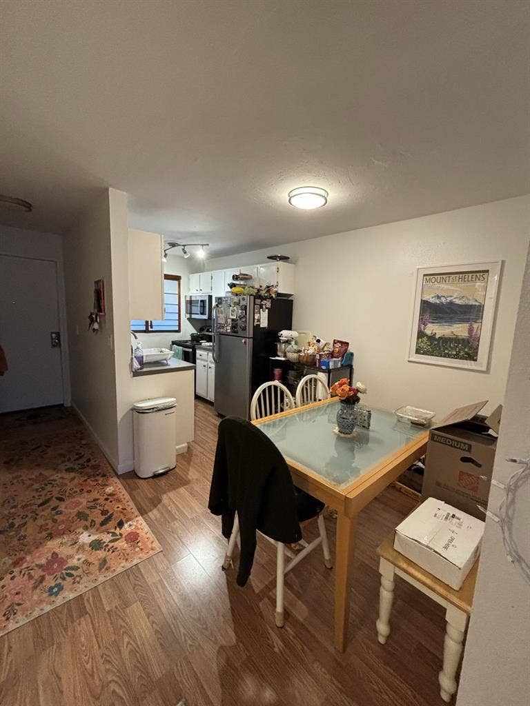 Room in West Seattle Flex Move In