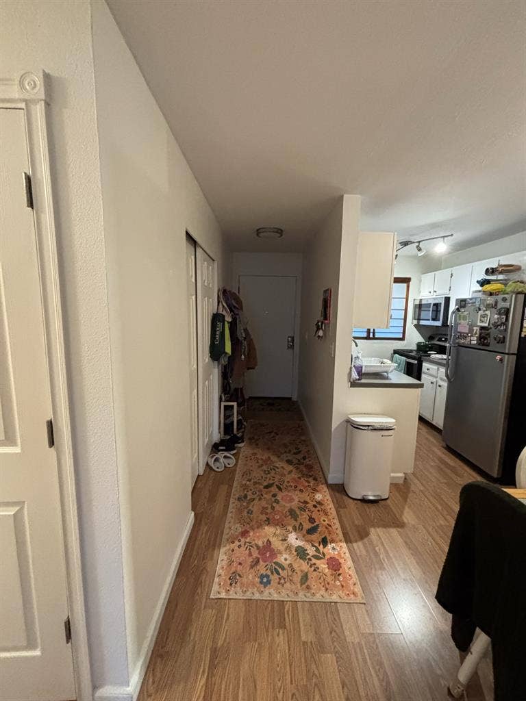 Room in West Seattle Flex Move In