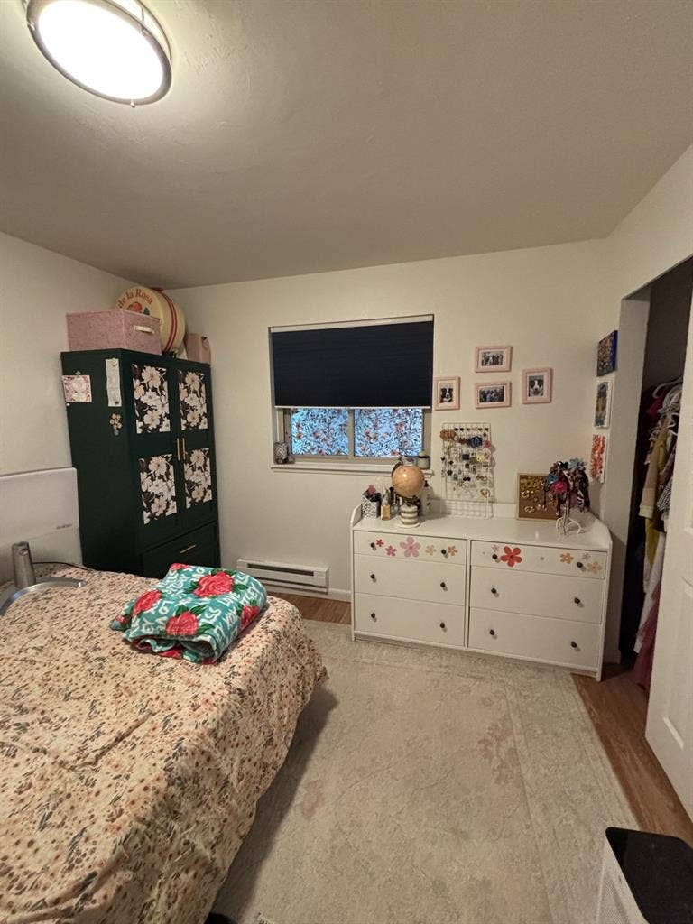 Room in West Seattle Flex Move In
