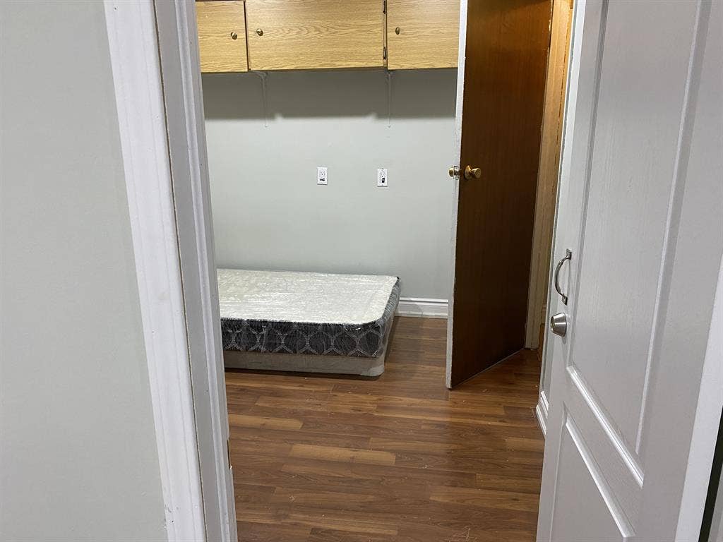 1 bhk rental basement in Brampton