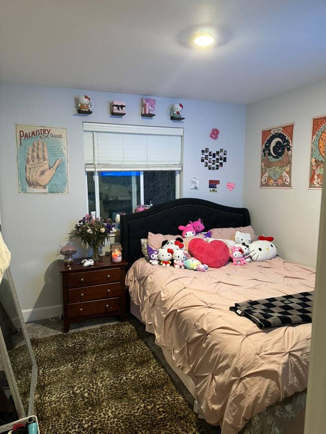 Smaller Room for rent- Salmon Creek