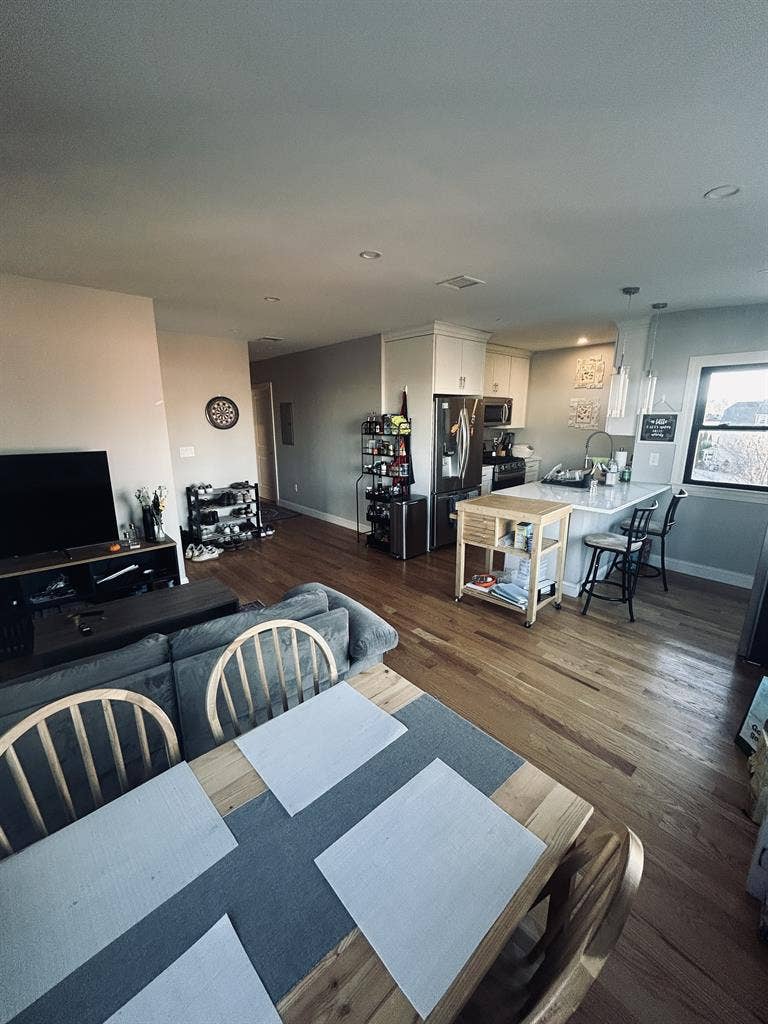 Room to rent in Mission Hill