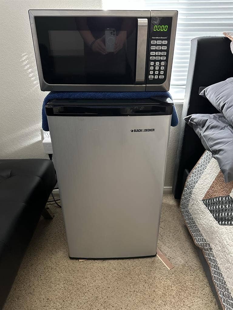 All utilities w/fast internett