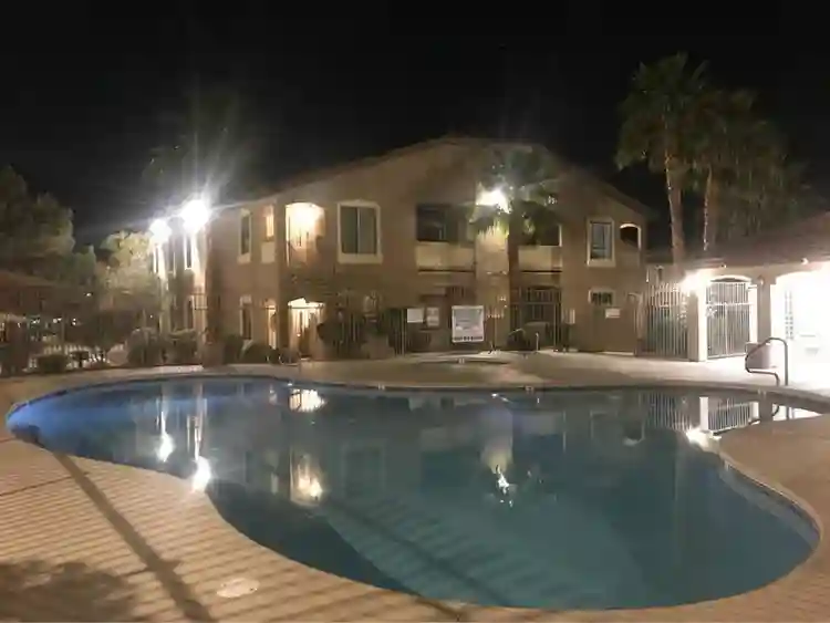 All utilities w/fast internett