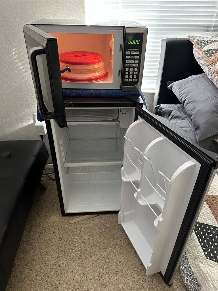 All utilities w/fast internett