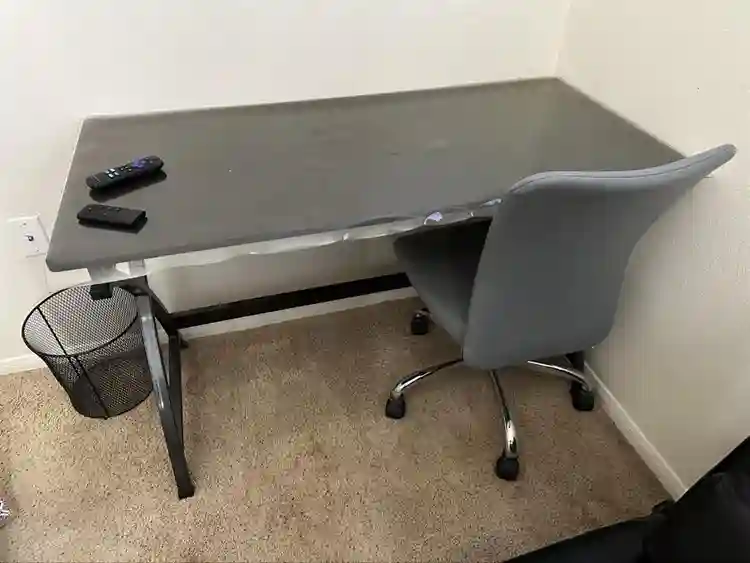 All utilities w/fast internett