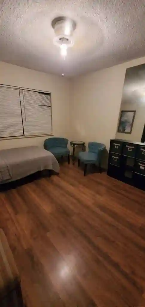 Room furnished- 4 blocks from beach