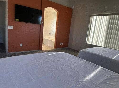 Goodyear / Master Bedroom Suite