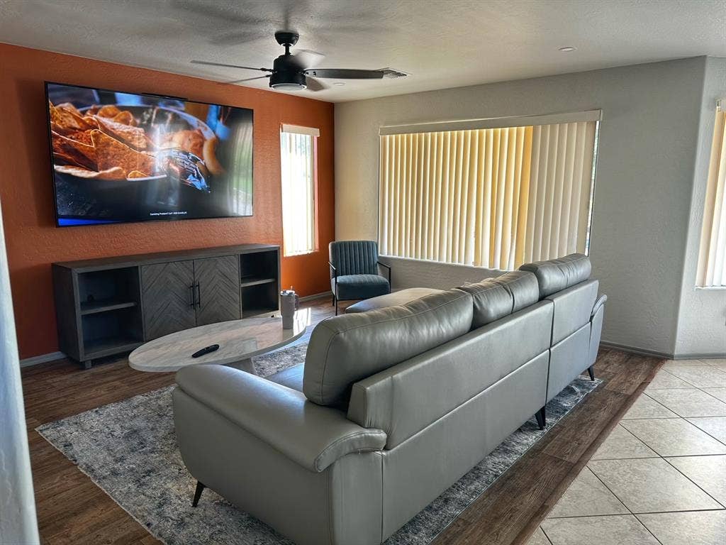 Goodyear / Master Bedroom Suite