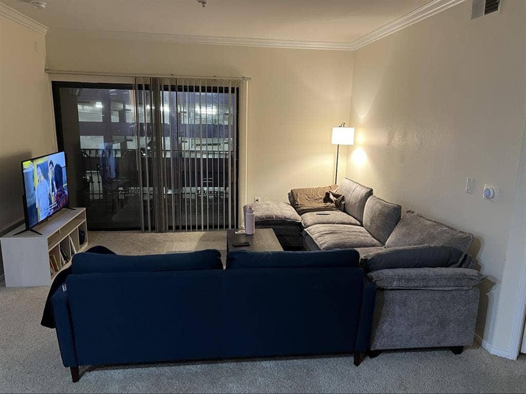 Looking for a roommate in DTLA