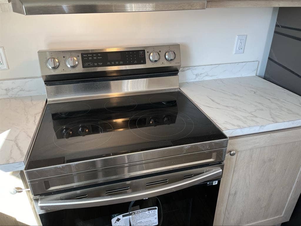 Looking for roommate