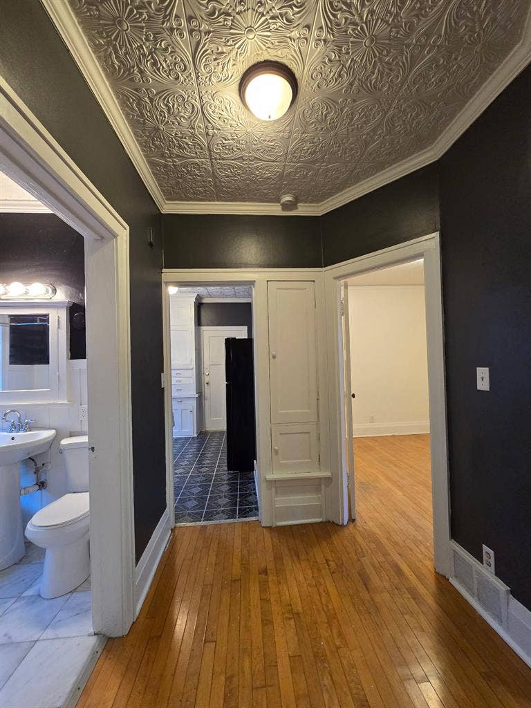 upper 3 bedroom unit