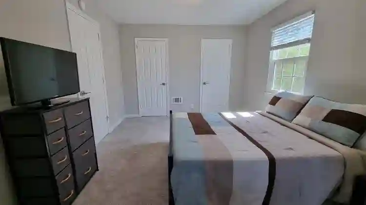 Private room in stress-free home