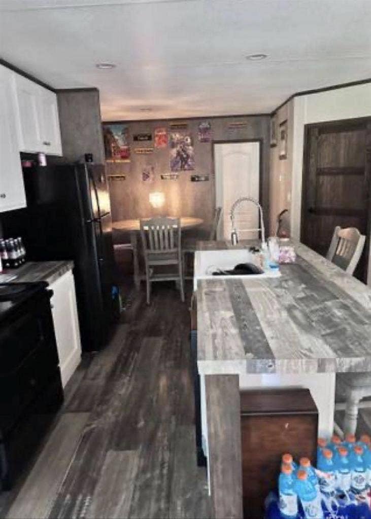 Room for rent in my home