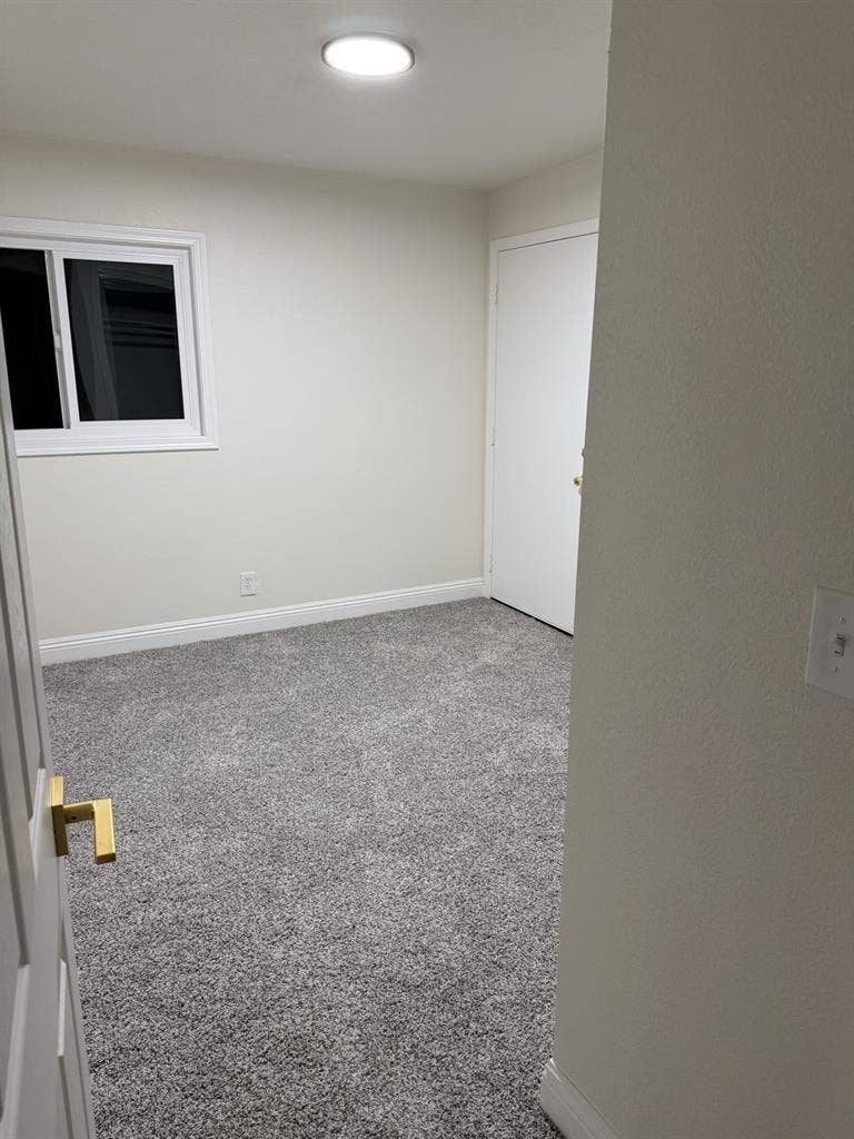 🏡 Private Room for Rent!