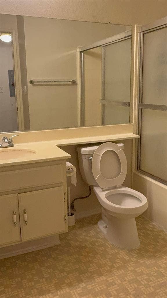 private room and bathroom for rent