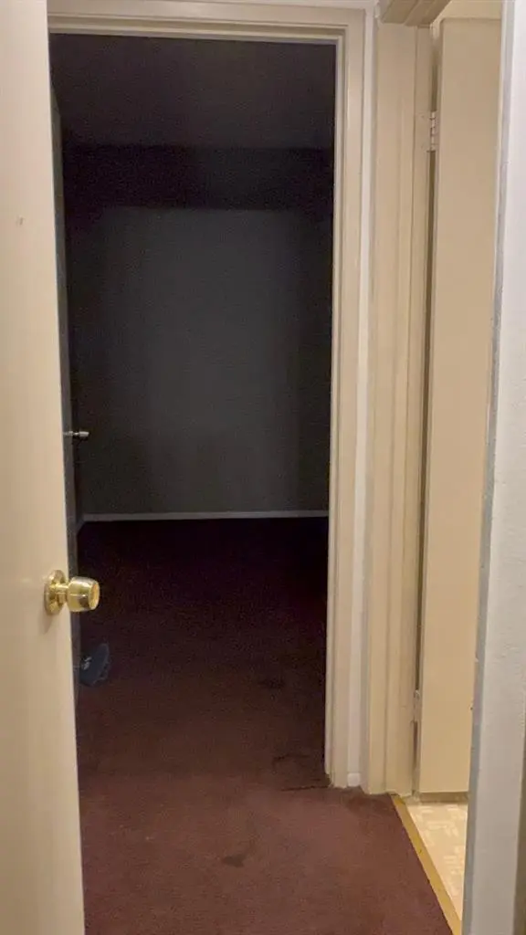 private room and bathroom for rent