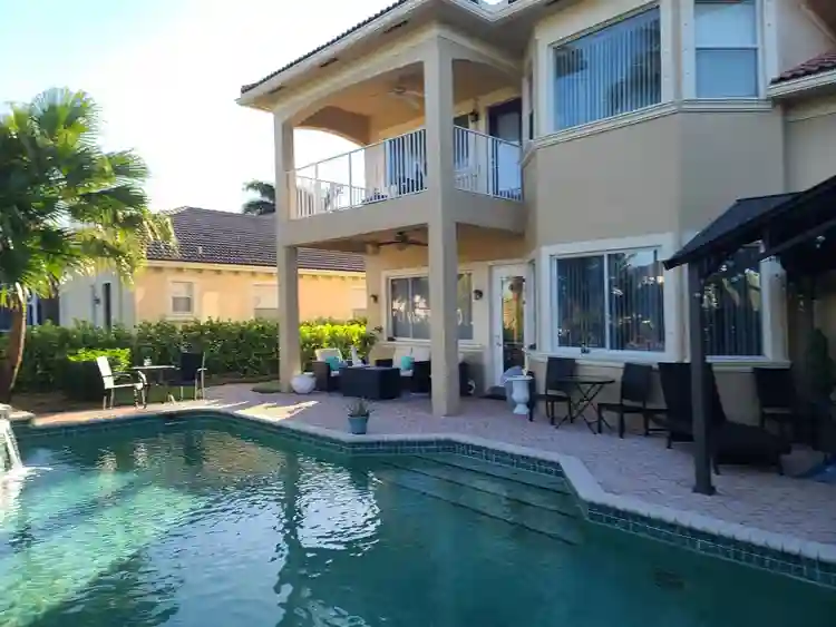Room for rent in Coral Springs