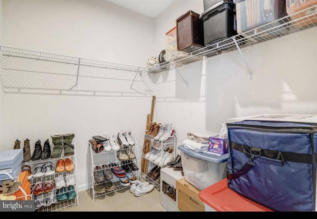 Private Ground-Level Room