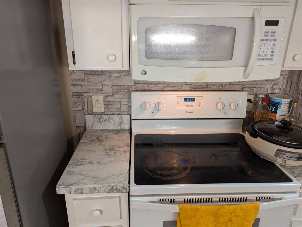 Nice bath close to UF/Shands