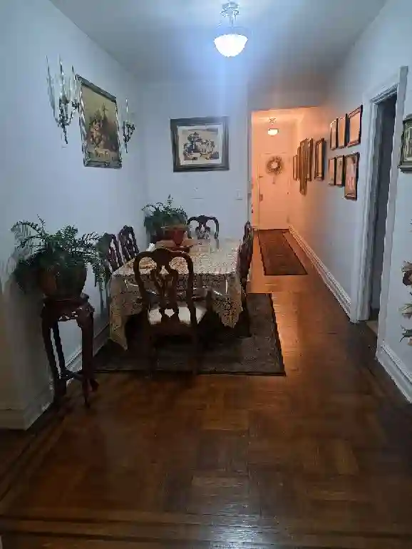 Bright, Spacious, Furnished Room