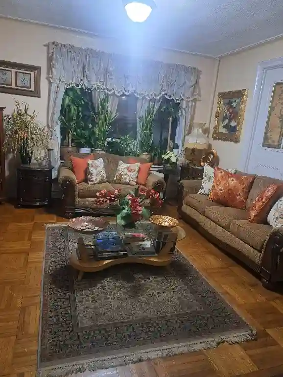 Bright, Spacious, Furnished Room