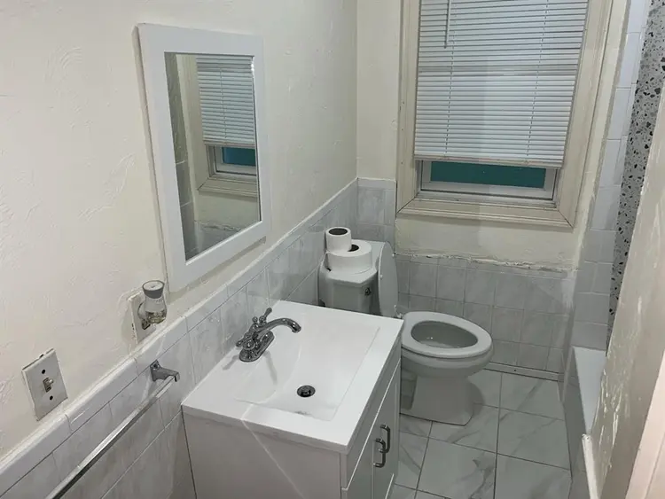 Furniture Room close Train