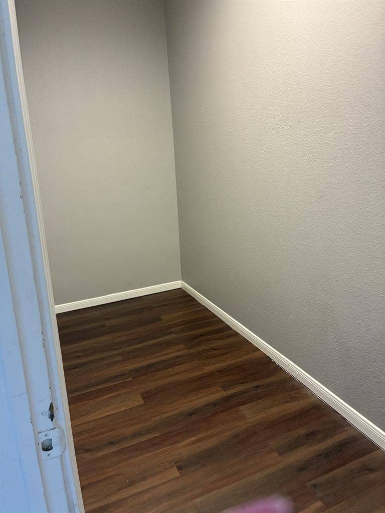 Creator House - Female Roommates